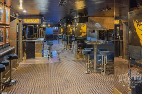 Propiedad comercial de 1100 m² en venta en Lloret de Mar, Gerona, Cataluña, Spain № 968 - foto 5