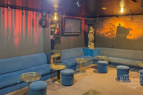 Propiedad comercial de 1100 m² en venta en Lloret de Mar, Gerona, Cataluña, Spain № 968 - foto 16