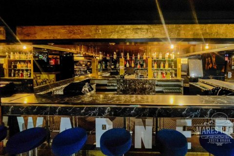 Propiedad comercial de 1100 m² en venta en Lloret de Mar, Gerona, Cataluña, Spain № 968 - foto 12