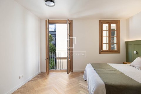 3 bedrooms apartment for sale in Barcelona, Catalonia, Spain № 9095 - photo 12