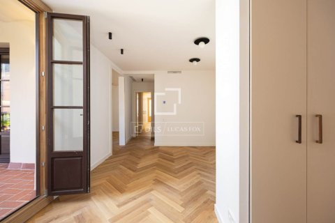 3 bedrooms apartment for sale in Barcelona, Catalonia, Spain № 9095 - photo 5