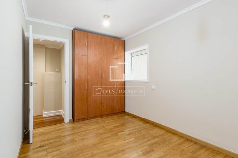 Apartamento de 4 dormitorios en alquiler en Barcelona, Cataluña, Spain № 9229 - foto 13