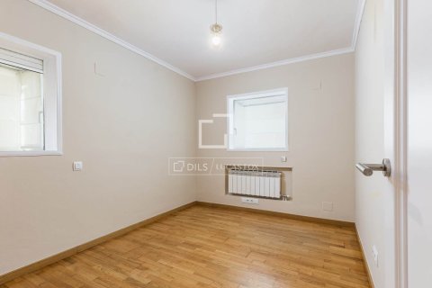 Apartamento de 4 dormitorios en alquiler en Barcelona, Cataluña, Spain № 9229 - foto 12