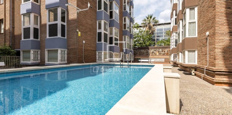 Apartamento de 4 dormitorios en alquiler en Barcelona, Cataluña, Spain № 9229