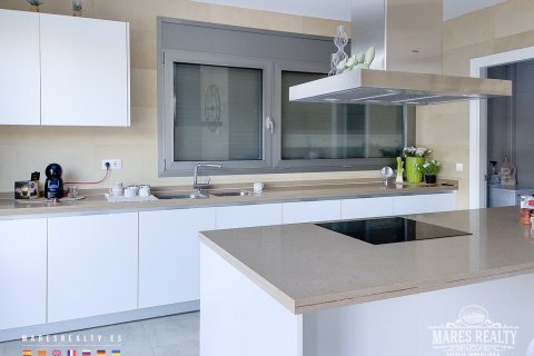 4 bedrooms villa for sale in Blanes, Girona, Catalonia, Spain № 983 - photo 13