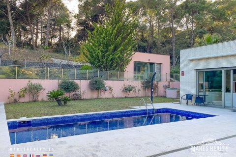 4 bedrooms villa for sale in Blanes, Girona, Catalonia, Spain № 983 - photo 3