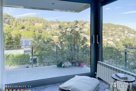 4 bedrooms villa for sale in Blanes, Girona, Catalonia, Spain № 983 - photo 9