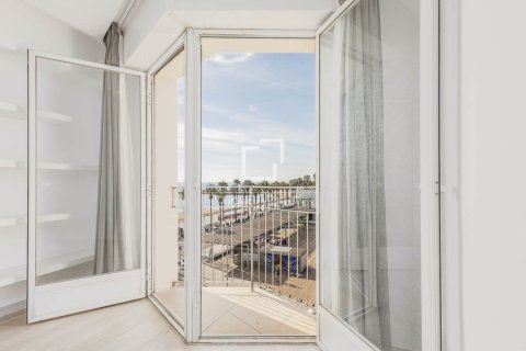 3 bedrooms apartment for sale in Barcelona, Catalonia, Spain № 9263