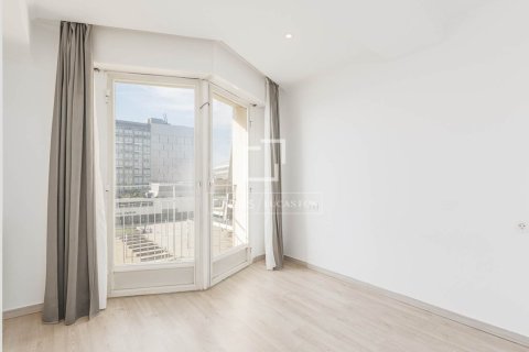 3 bedrooms apartment for sale in Barcelona, Catalonia, Spain № 9263 - photo 17