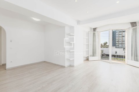 3 bedrooms apartment for sale in Barcelona, Catalonia, Spain № 9263 - photo 7