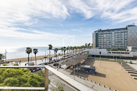 3 bedrooms apartment for sale in Barcelona, Catalonia, Spain № 9263 - photo 4
