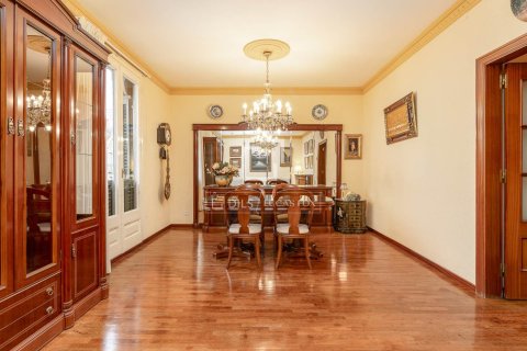 Apartamento de 3 dormitorios en venta en Barcelona, Cataluña, Spain № 9217 - foto 3