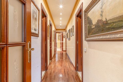 Apartamento de 3 dormitorios en venta en Barcelona, Cataluña, Spain № 9217 - foto 27