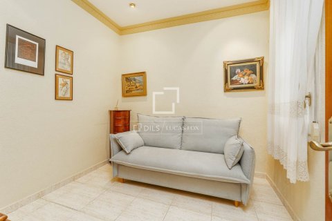 Apartamento de 3 dormitorios en venta en Barcelona, Cataluña, Spain № 9217 - foto 18