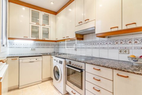 Apartamento de 3 dormitorios en venta en Barcelona, Cataluña, Spain № 9217 - foto 26
