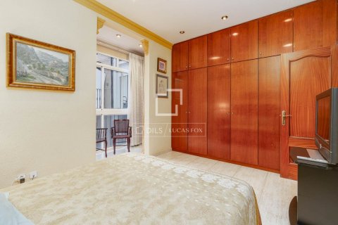 Apartamento de 3 dormitorios en venta en Barcelona, Cataluña, Spain № 9217 - foto 11