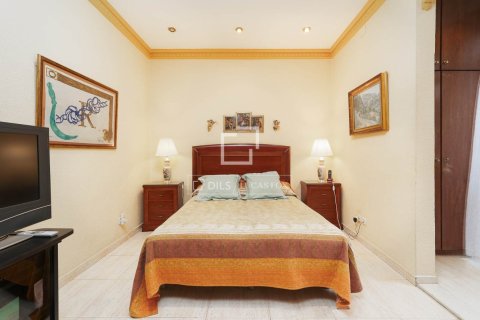 Apartamento de 3 dormitorios en venta en Barcelona, Cataluña, Spain № 9217 - foto 10