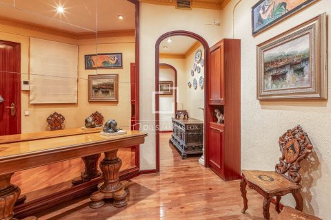 Apartamento de 3 dormitorios en venta en Barcelona, Cataluña, Spain № 9217 - foto 6