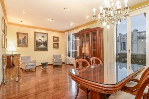 3 bedrooms apartment for sale in Barcelona, Catalonia, Spain № 9217