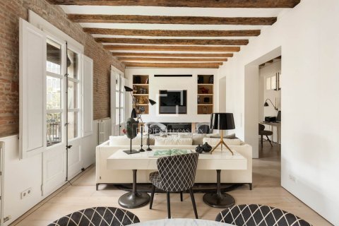 2 bedrooms apartment for sale in Barcelona, Catalonia, Spain № 9205 - photo 10