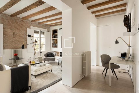 2 bedrooms apartment for sale in Barcelona, Catalonia, Spain № 9205 - photo 25