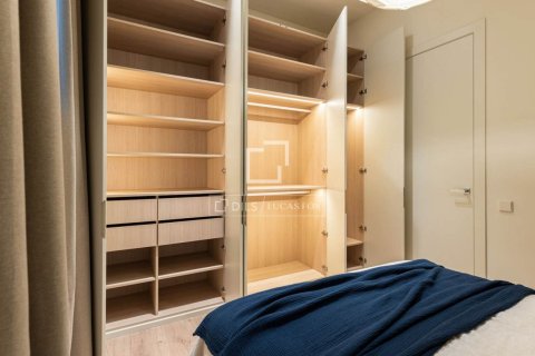Apartamento de 4 dormitorios en venta en Barcelona, Cataluña, Spain № 9206 - foto 18