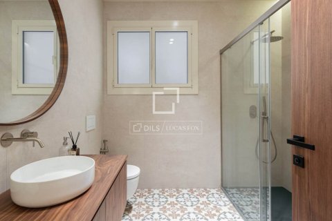 Apartamento de 4 dormitorios en venta en Barcelona, Cataluña, Spain № 9206 - foto 12