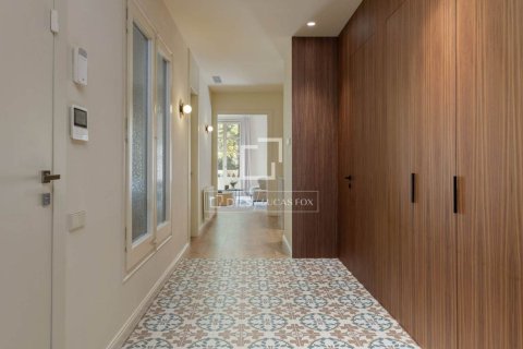 Apartamento de 4 dormitorios en venta en Barcelona, Cataluña, Spain № 9206 - foto 16