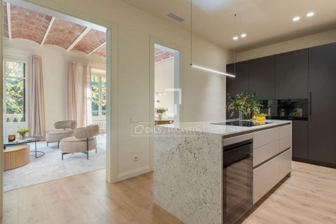 Apartamento de 4 dormitorios en venta en Barcelona, Cataluña, Spain № 9206 - foto 7