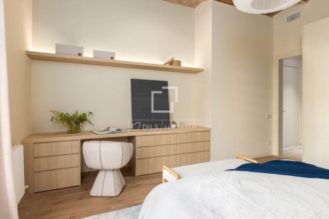 Apartamento de 4 dormitorios en venta en Barcelona, Cataluña, Spain № 9206 - foto 24