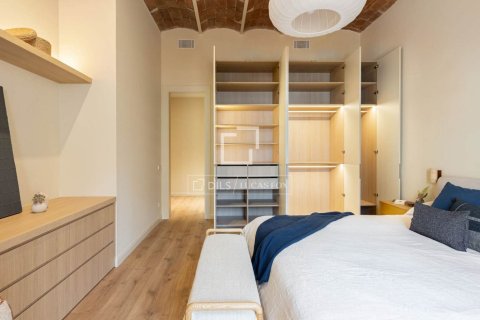 Apartamento de 4 dormitorios en venta en Barcelona, Cataluña, Spain № 9206 - foto 26
