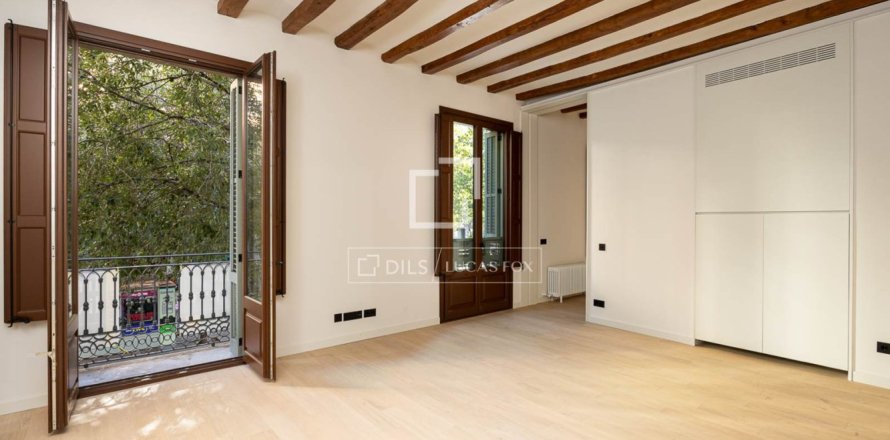 2 bedrooms apartment for sale in Barcelona, Catalonia, Spain № 9164