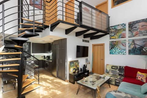 3 bedrooms apartment for sale in Barcelona, Catalonia, Spain № 1470