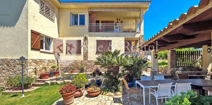 4 bedrooms house for sale in Lloret de Mar, Girona, Catalonia, Spain № 6702