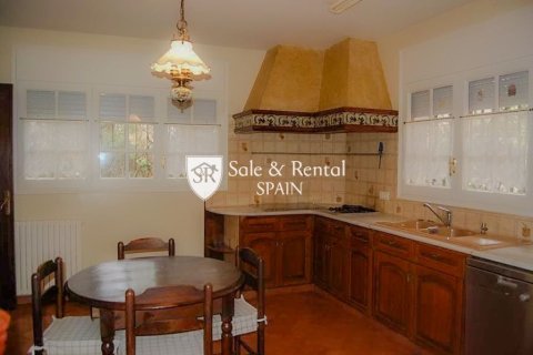 6 bedrooms house for sale in Lloret de Mar, Girona, Catalonia, Spain № 6739 - photo 13