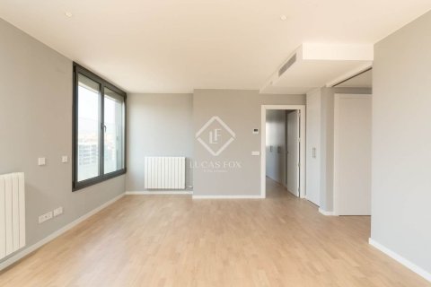 Apartamento de 3 dormitorios en venta en Barcelona, Cataluña, Spain № 9224 - foto 14