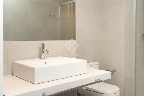Apartamento de 3 dormitorios en venta en Barcelona, Cataluña, Spain № 9224 - foto 25