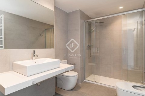 Apartamento de 3 dormitorios en venta en Barcelona, Cataluña, Spain № 9224 - foto 23