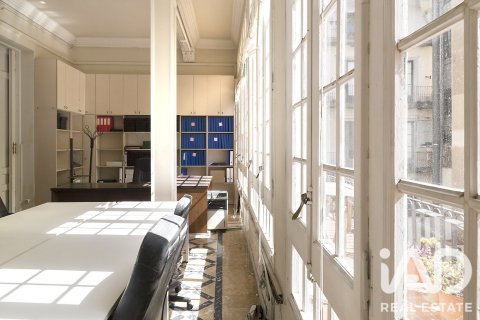 5 bedrooms apartment for sale in Barcelona, Catalonia, Spain № 9143 - photo 19