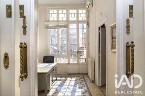 5 bedrooms apartment for sale in Barcelona, Catalonia, Spain № 9143 - photo 20