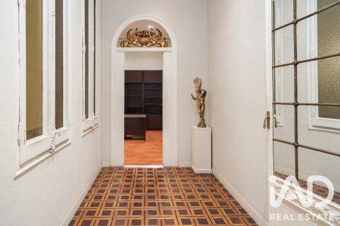 5 bedrooms apartment for sale in Barcelona, Catalonia, Spain № 9143 - photo 11