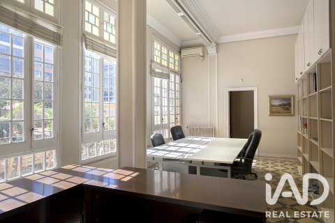 5 bedrooms apartment for sale in Barcelona, Catalonia, Spain № 9143 - photo 18