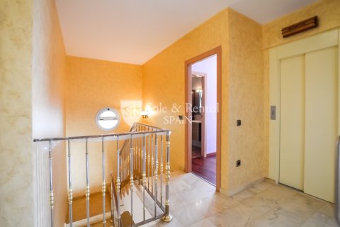 3 bedrooms house for sale in Lloret de Mar, Girona, Catalonia, Spain № 6744 - photo 22