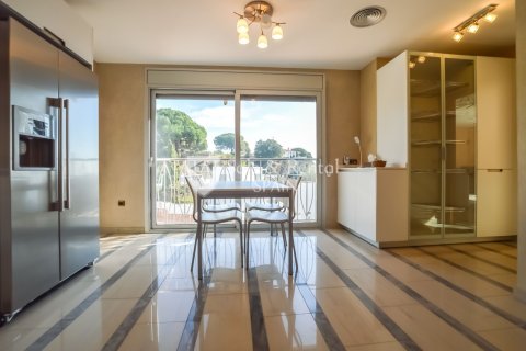 3 bedrooms house for sale in Lloret de Mar, Girona, Catalonia, Spain № 6744 - photo 12