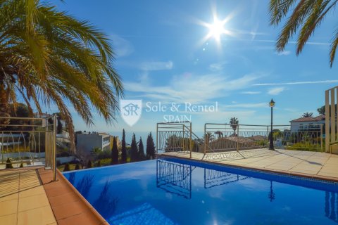 3 bedrooms house for sale in Lloret de Mar, Girona, Catalonia, Spain № 6744 - photo 19