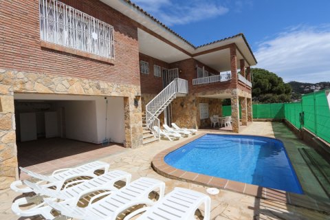 7 bedrooms villa for sale in Lloret de Mar, Girona, Catalonia, Spain № 975