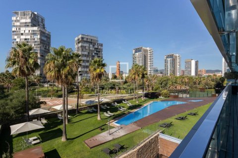 3 bedrooms apartment for sale in Barcelona, Catalonia, Spain № 9116