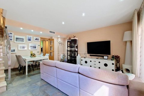 3 bedrooms villa for sale in Cubelles, Barcelona, Catalonia, Spain № 9111 - photo 15