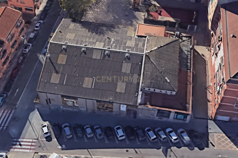 1000 sq.m. office for sale in Parets del Vallès, Barcelona, Catalonia, Spain № 9230 - photo 2
