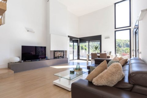 4 bedrooms villa for sale in Esplugues de Llobregat, Barcelona, Catalonia, Spain № 9172 - photo 9